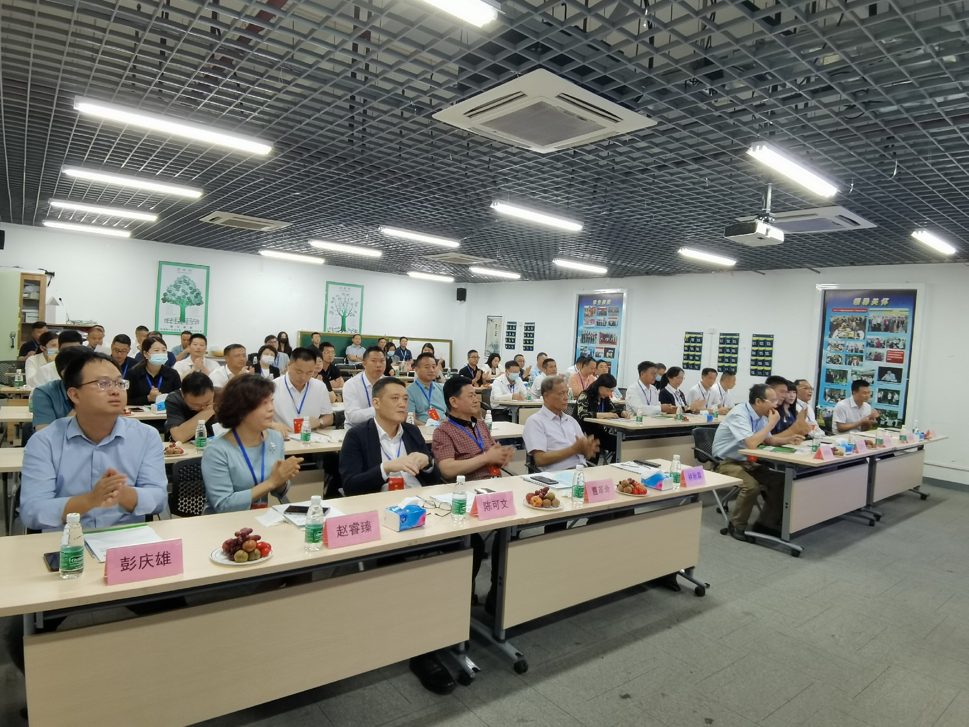 1684225921944652.jpg d8664bb146a65fb6a0faa84014d203b.jpg